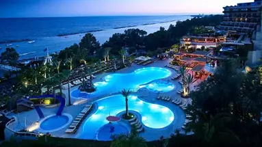 Four Seasons Hotel