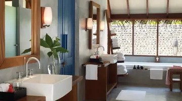 FOUR SEASONS RESORT MALDIVES AT LANDAA GIRAAVARU