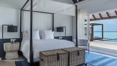 FOUR SEASONS RESORT MALDIVES AT LANDAA GIRAAVARU