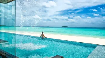FOUR SEASONS RESORT MALDIVES AT LANDAA GIRAAVARU