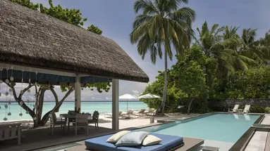 FOUR SEASONS RESORT MALDIVES AT LANDAA GIRAAVARU