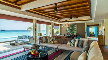 FOUR SEASONS RESORT MALDIVES AT LANDAA GIRAAVARU