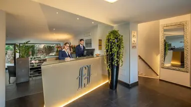 Fragrance St Peter Hotel