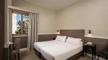 Fragrance St Peter Hotel