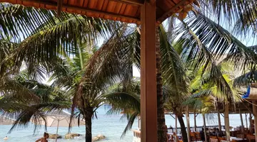 FREE BEACH RESORT