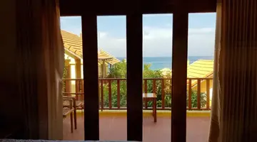 FREE BEACH RESORT