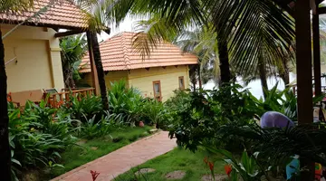 FREE BEACH RESORT