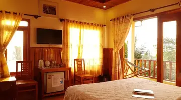 FREE BEACH RESORT