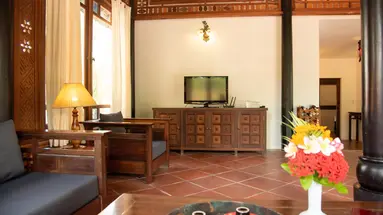 FULL MOON VILLAGE RESORT
