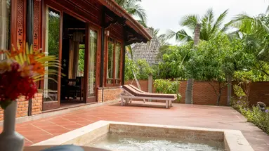 FULL MOON VILLAGE RESORT