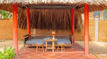 FULL MOON VILLAGE RESORT