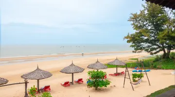 FULL MOON VILLAGE RESORT