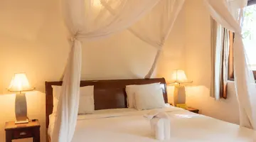 FULL MOON VILLAGE RESORT