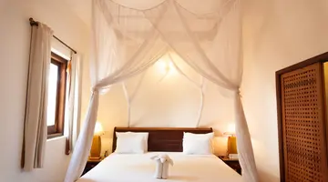 FULL MOON VILLAGE RESORT