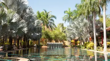 FULL MOON VILLAGE RESORT