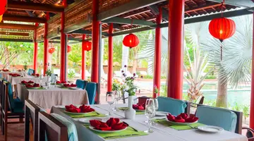 FULL MOON VILLAGE RESORT
