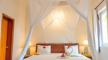 FULL MOON VILLAGE RESORT