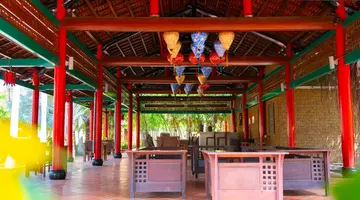 FULL MOON VILLAGE RESORT