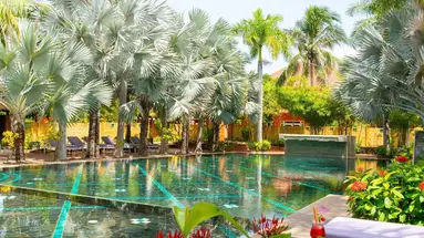 FULL MOON VILLAGE RESORT