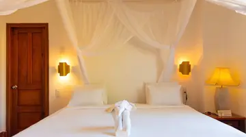 FULL MOON VILLAGE RESORT