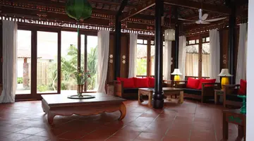FULL MOON VILLAGE RESORT