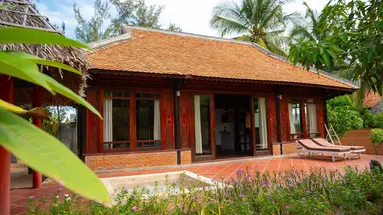 FULL MOON VILLAGE RESORT