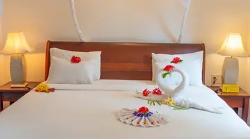 FULL MOON VILLAGE RESORT