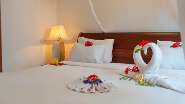 FULL MOON VILLAGE RESORT