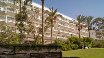 Gara Suites Golf & Spa