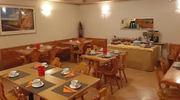 Garni Caravasc