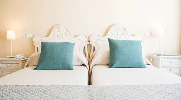 Gaya Hotel