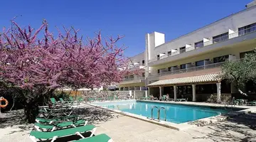 Gaya Hotel