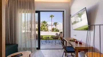 GEORGIOUPOLIS SUITES