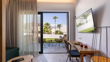 GEORGIOUPOLIS SUITES