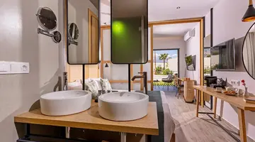 GEORGIOUPOLIS SUITES
