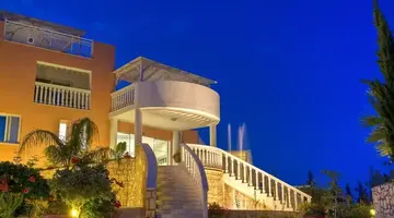 Gerakas Belvedere Hotel &amp Spa