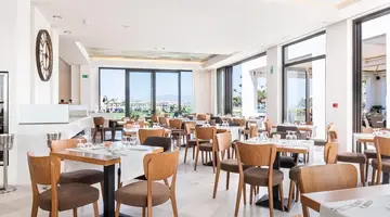 Geraniotis Beach Hotel