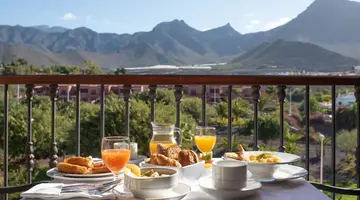 GF Gran Costa Adeje
