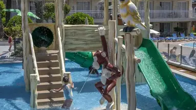 GHT Oasis Park and Spa