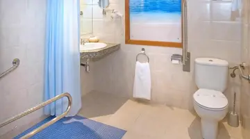 GHT Oasis Park and Spa
