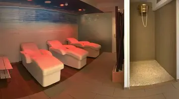 GHT Oasis Park and Spa