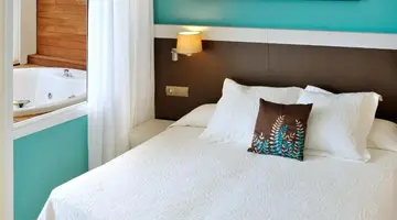 GHT Oasis Park and Spa