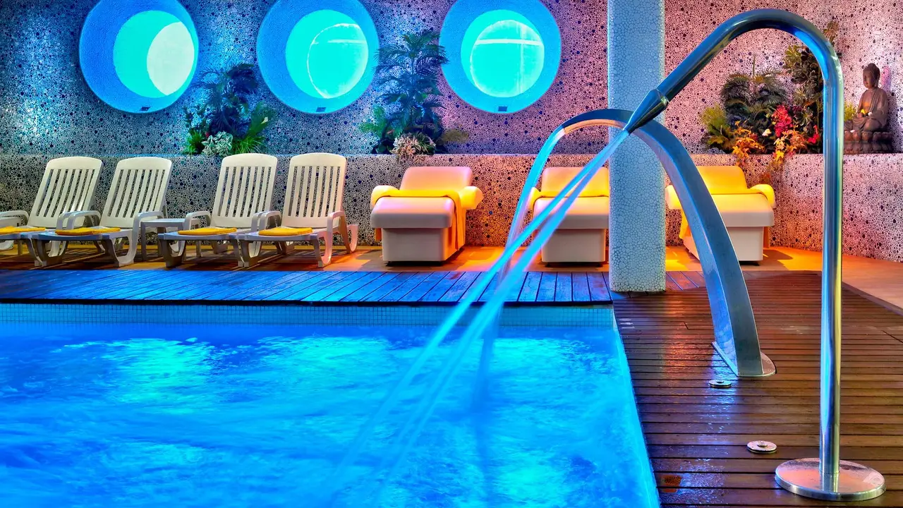 GHT Oasis Tossa & Spa