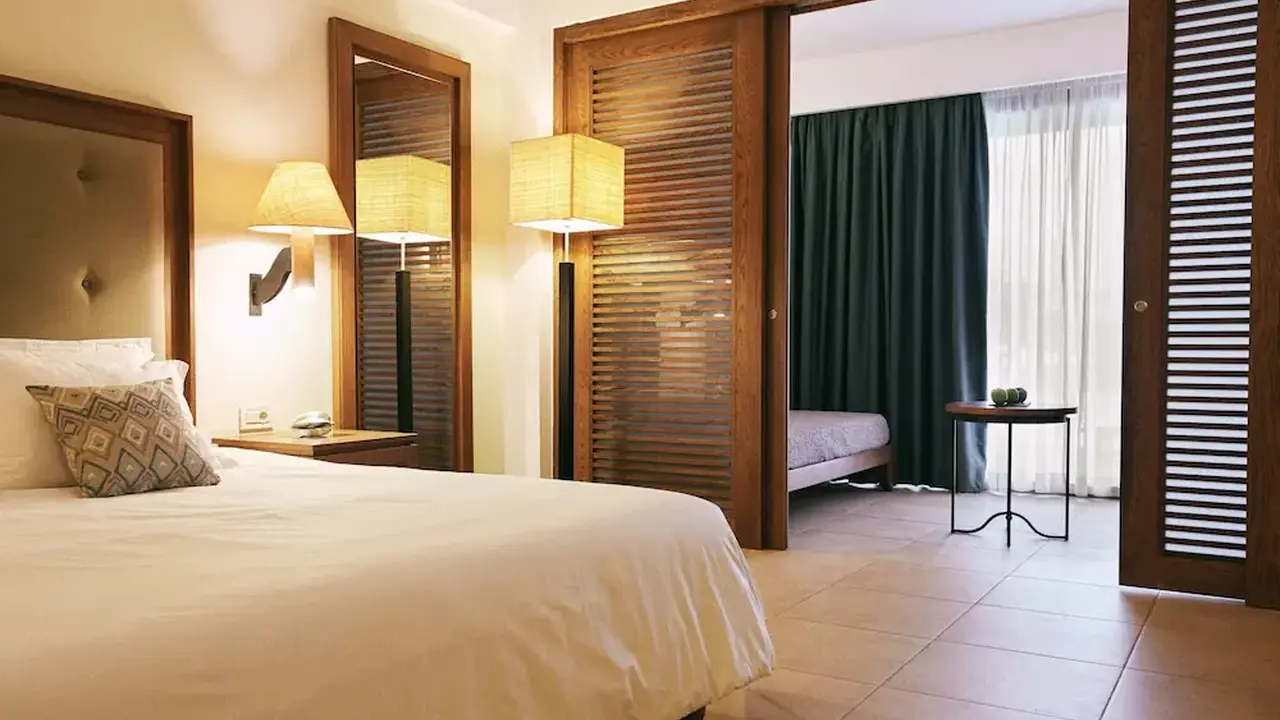 Giannoulis - Cavo Spada Luxury Sports &