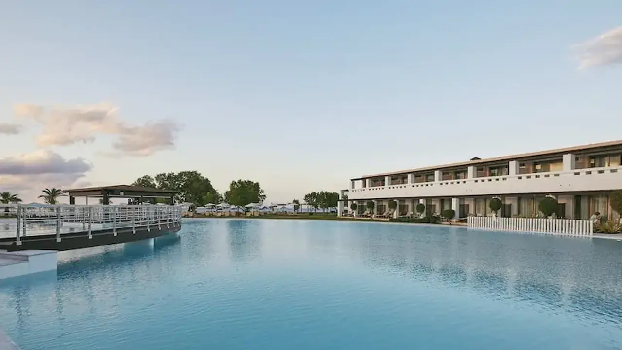 Giannoulis - Cavo Spada Luxury Sports &