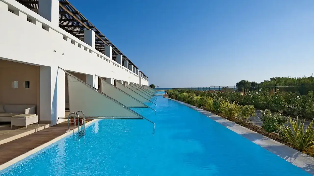 Giannoulis - Cavo Spada Luxury Sports &