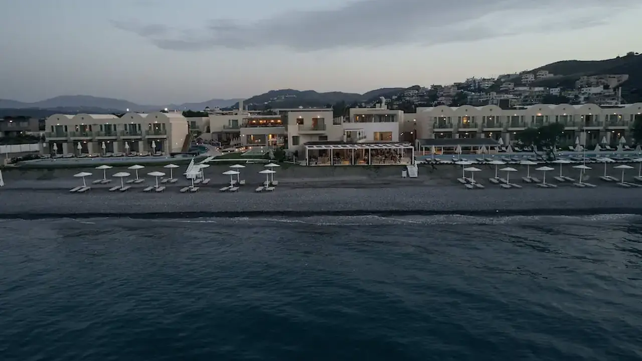 Giannoulis - Grand Bay Beach Resort - Ad