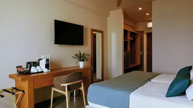Giannoulis - Grand Bay Beach Resort - Ad