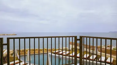 Giannoulis - Grand Bay Beach Resort - Ad