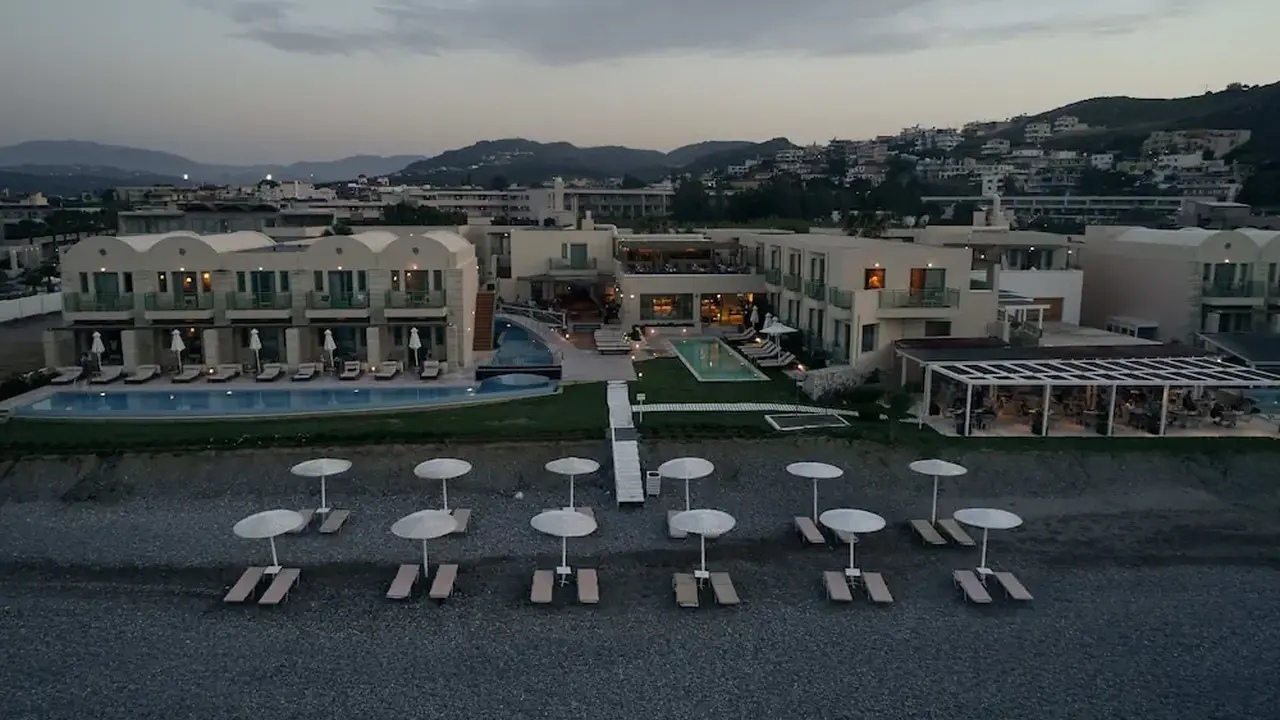 Giannoulis - Grand Bay Beach Resort - Ad